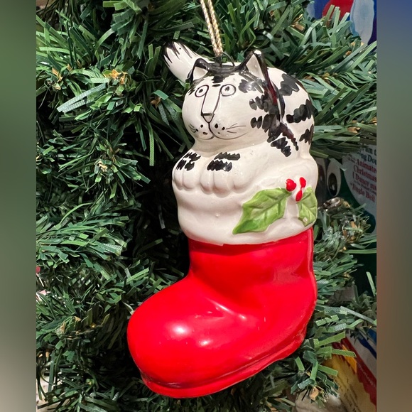 Vintage Kilban the cat Christmas ornament.  In a red stocking/santa boot. - Picture 5 of 7